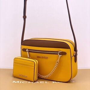 Michael Kors Jet Set Travel East West Zip Chain Crossbody and Small Wallet Set